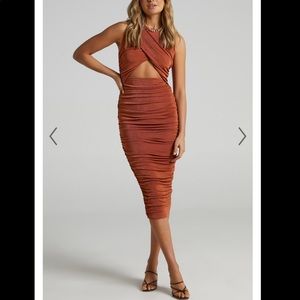 SELITA RUCHED HIGH NECK MIDI DRESS IN RUST